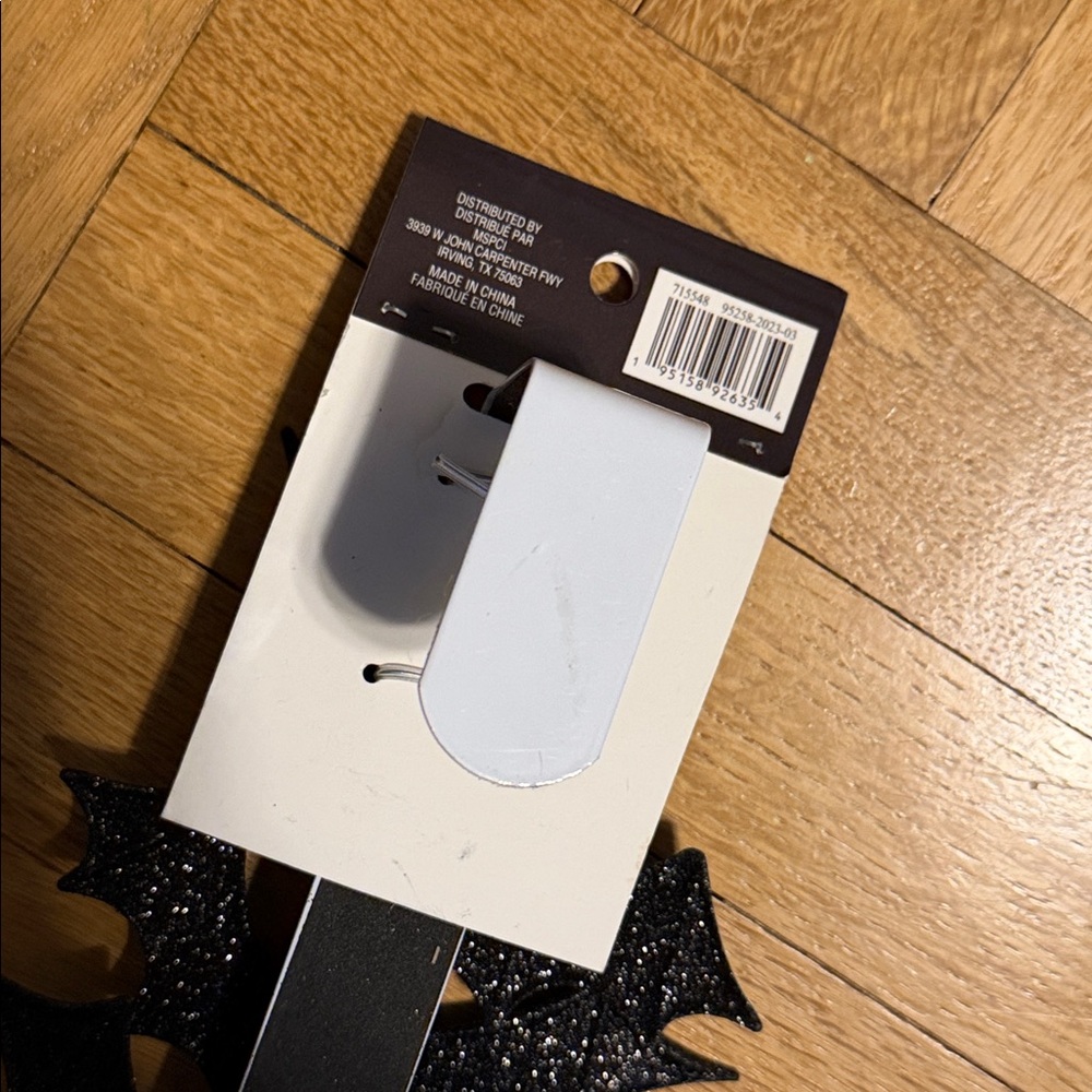 NWT 15” White Over-the-Door Hook with 3 Black Glitter Bats 🦇 - Picture 5 of 7